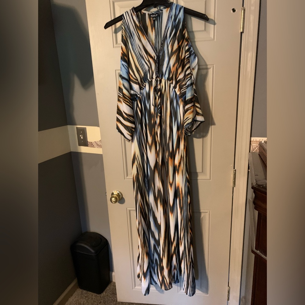 Amazing open arm dress